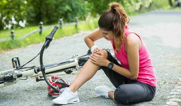 cycling knee pain featured image - Cycling Knee Pain Explained - Why and How to Manage it